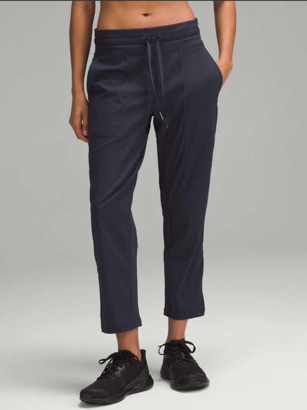 Lululemon Dance Studio Mid-Rise Cropped Pant in Black Night W2537 Sz 8